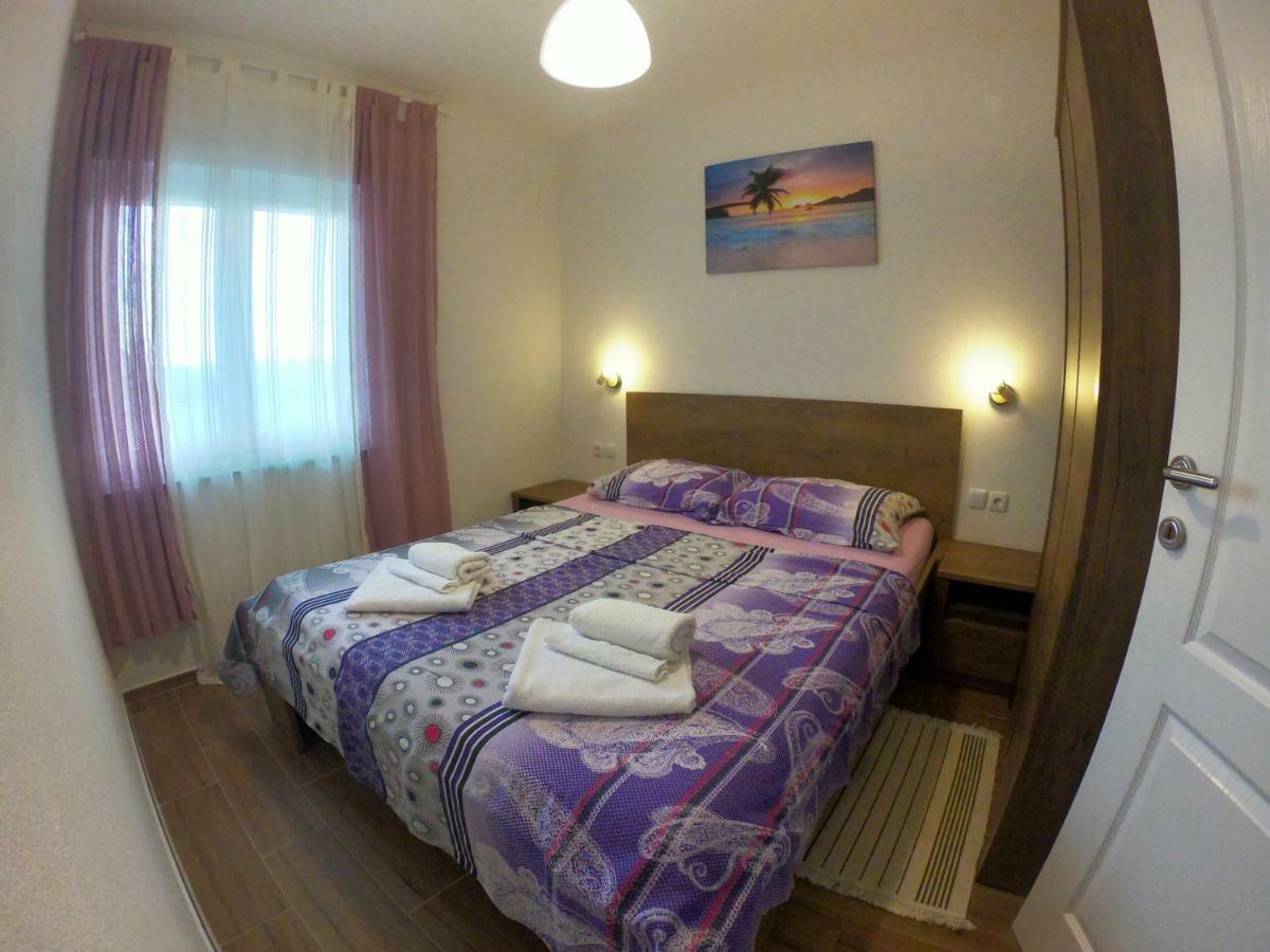 Apartmani Zekic Lopar Exterior photo