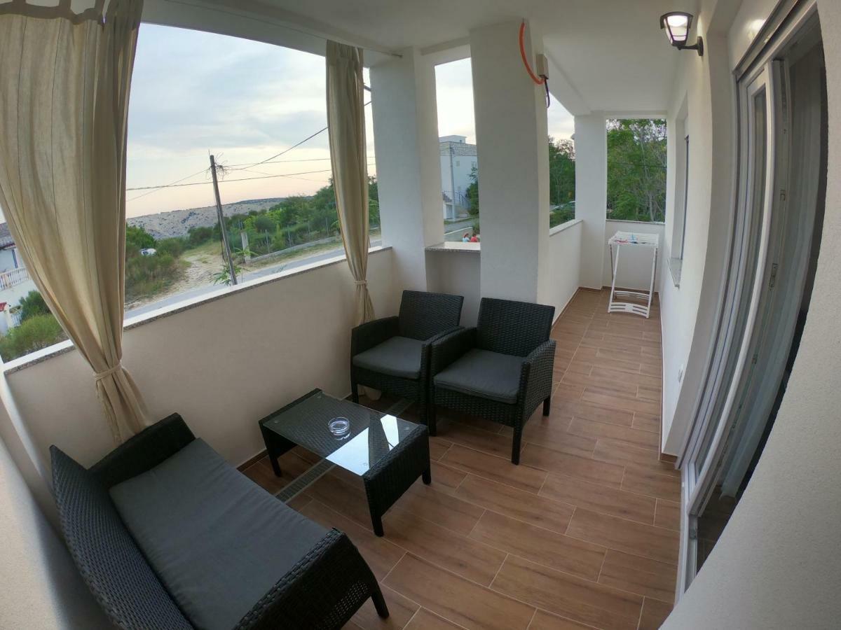 Apartmani Zekic Lopar Exterior photo
